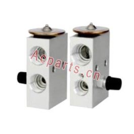 OE 71R8400 1676665C1 Truck Air Conditioning System Expansion Valve UAC EX9447C